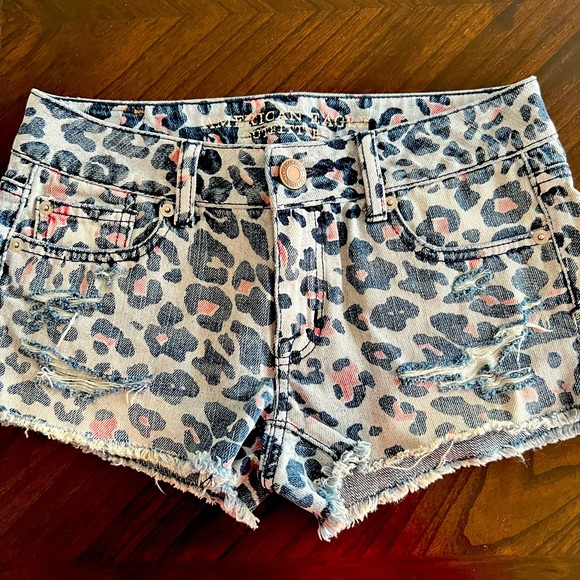 Leopard print shorts - Picture 1 of 2